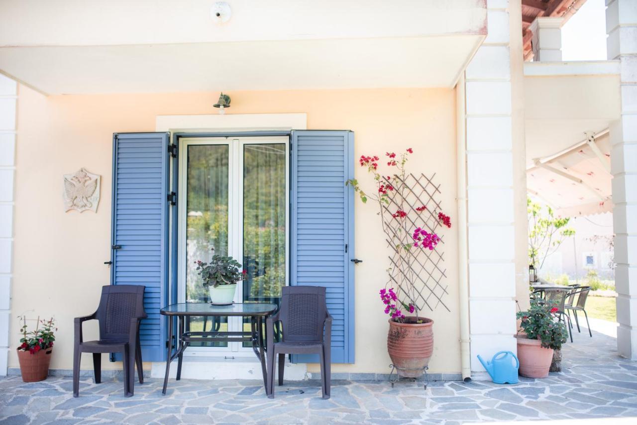 Anna Maria House Apartment Перама Екстериор снимка
