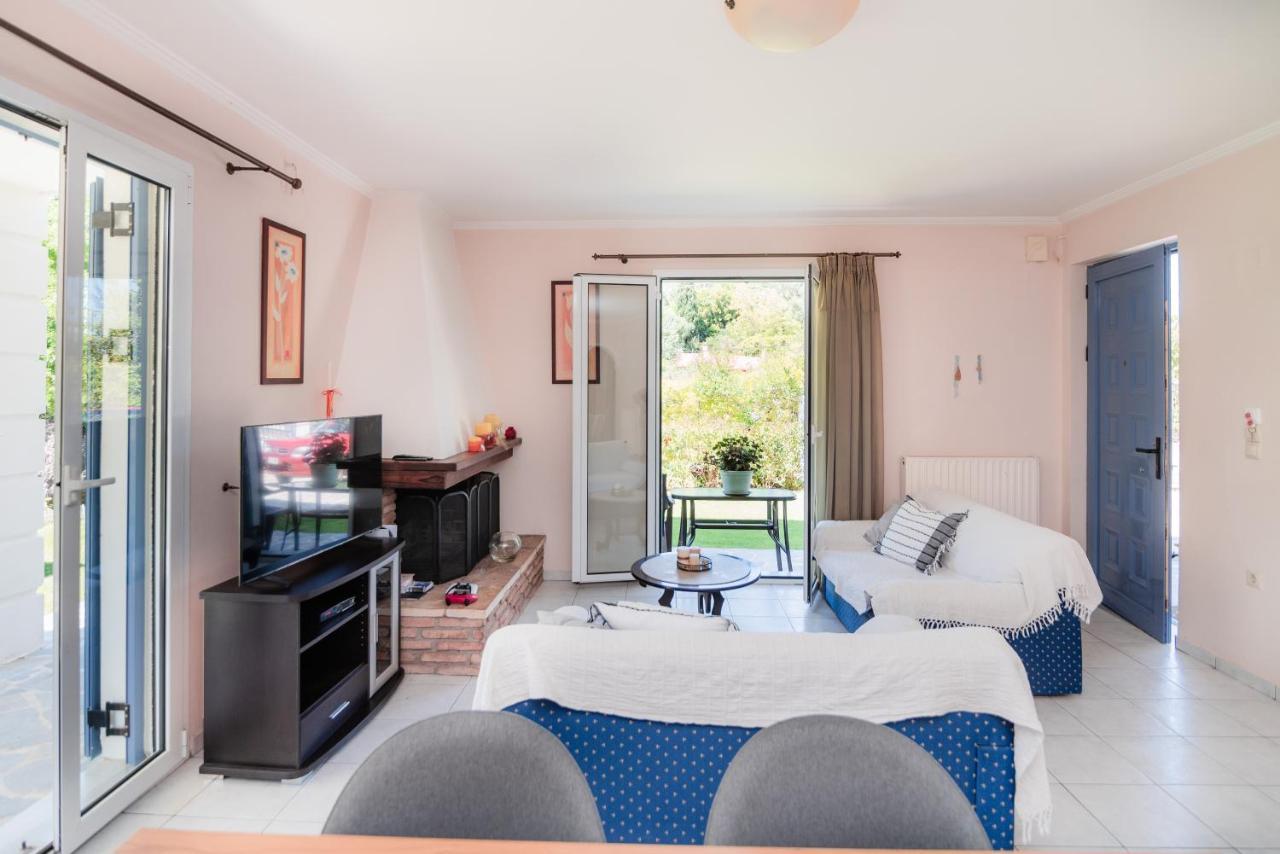 Anna Maria House Apartment Перама Екстериор снимка