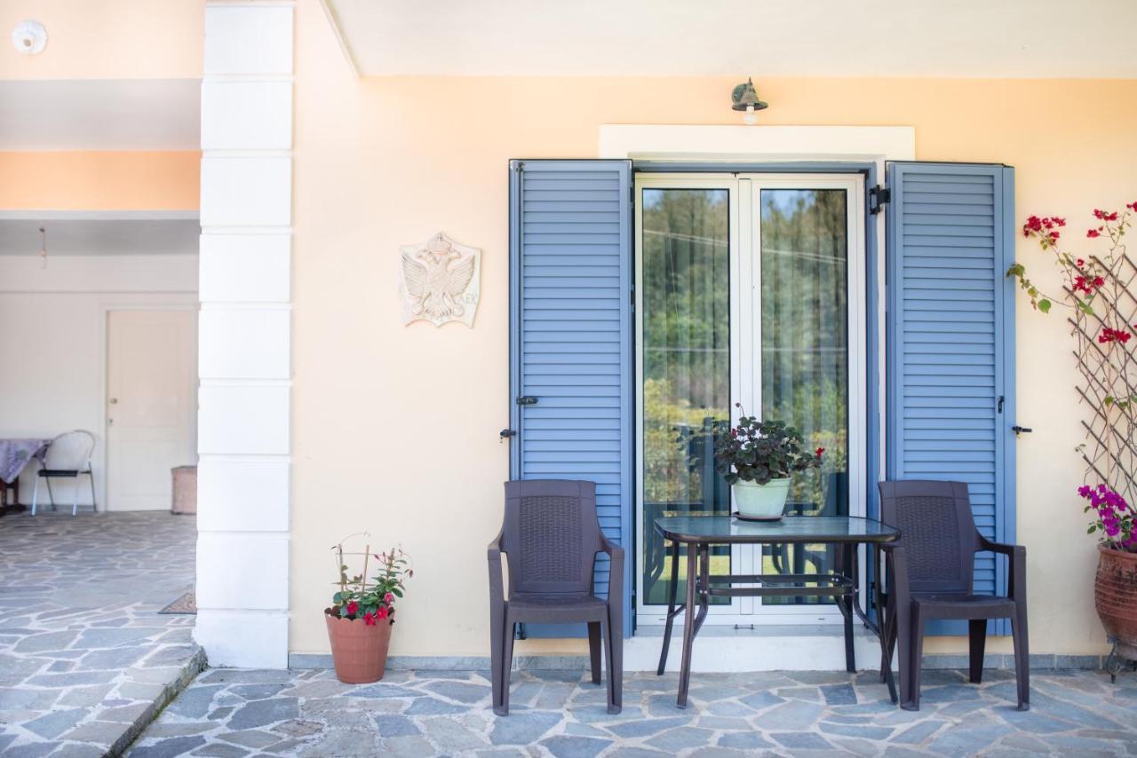 Anna Maria House Apartment Перама Екстериор снимка